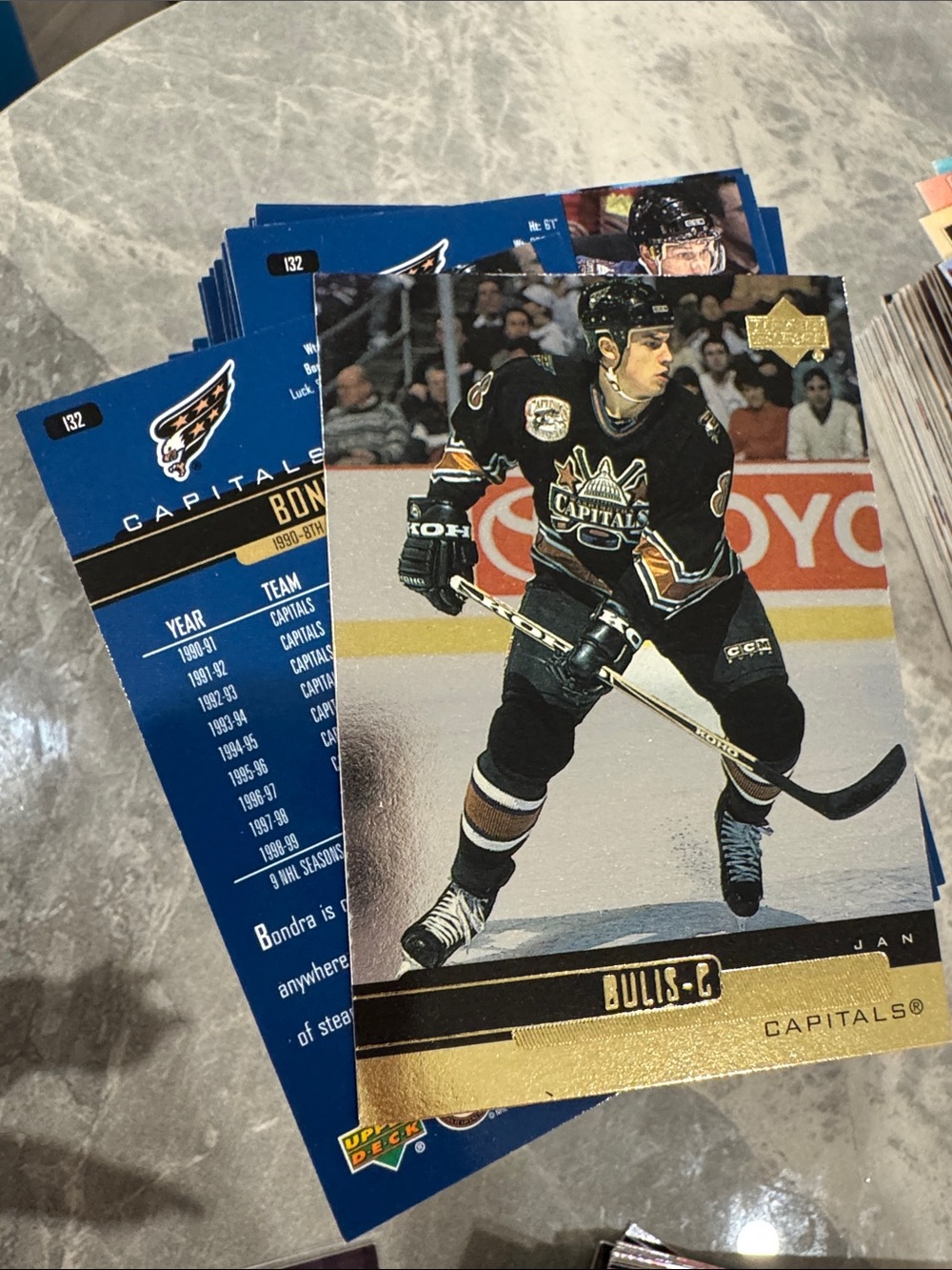1998-99 Upper Deck Hockey base card Deck - RANDOM whole stack